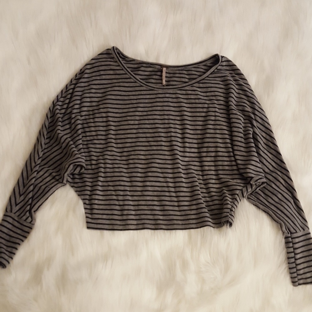 Poof batwing top